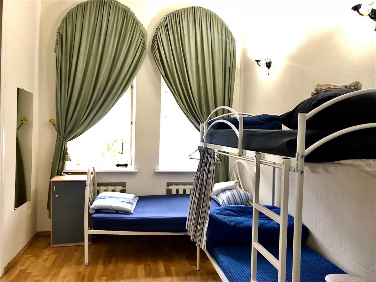 Pandeson Hostel Днепър Екстериор снимка