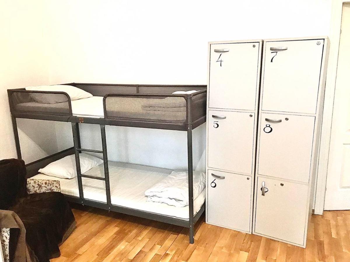 Pandeson Hostel Днепър Екстериор снимка