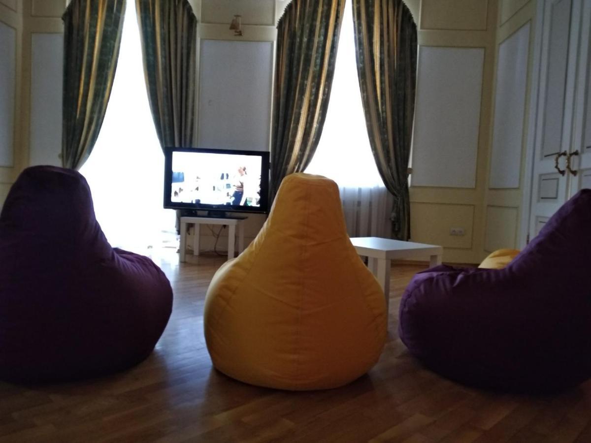 Pandeson Hostel Днепър Екстериор снимка