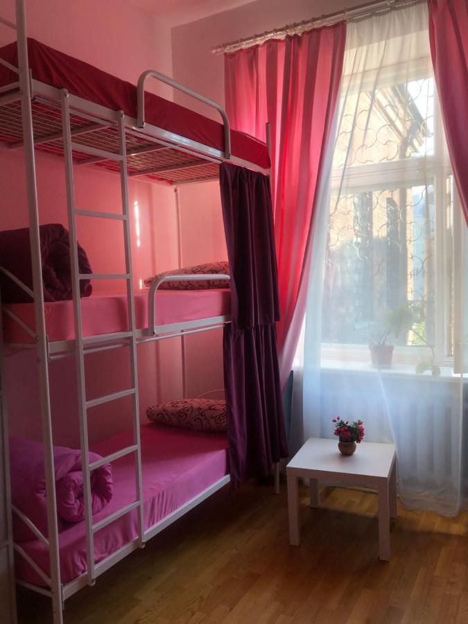 Pandeson Hostel Днепър Екстериор снимка